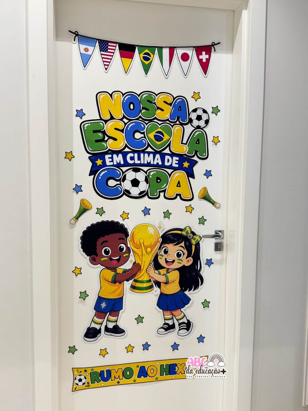 Painel de Porta Minha Escola em Clima de Copa